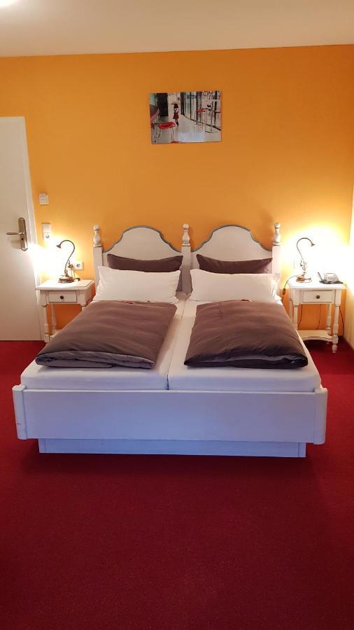 זינסהיים Cross-Country-Hotel Hirsch מראה חיצוני תמונה